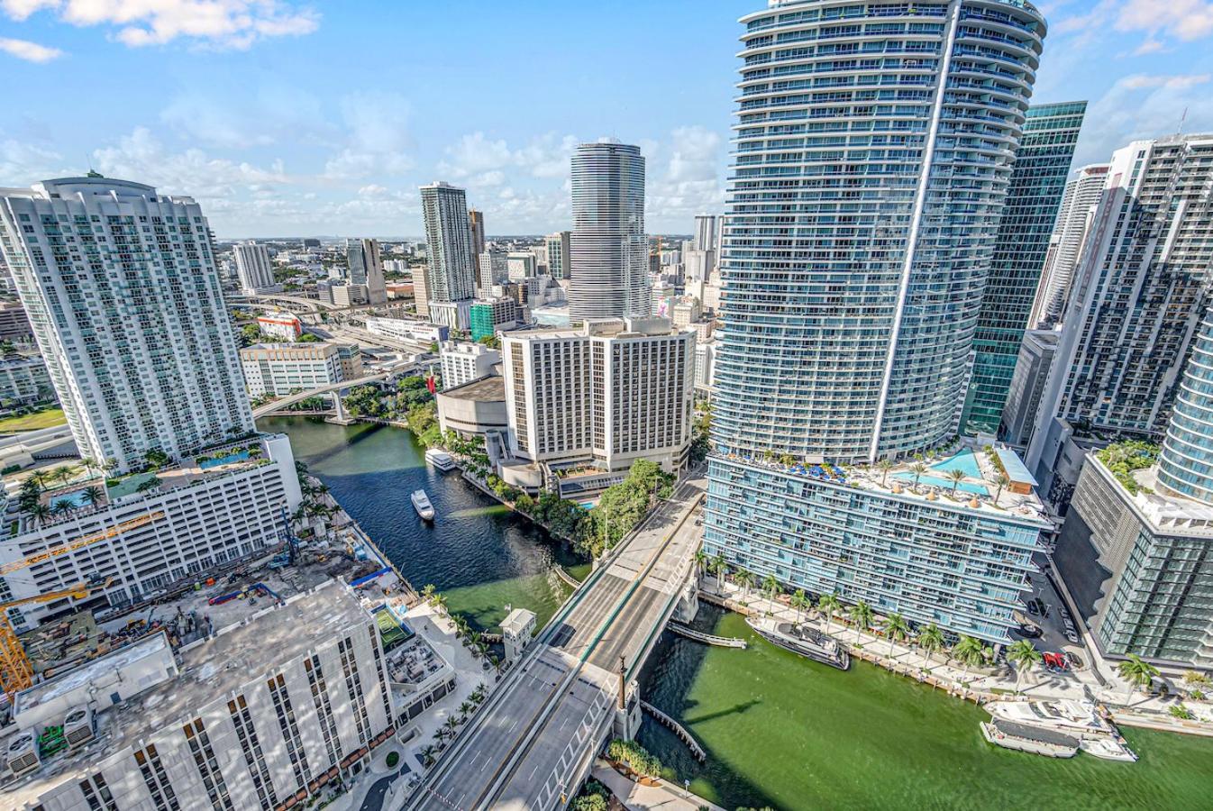 *W Icon Brickell- Luxury 2Br Highrise Corner Condo** Miami Extérieur photo