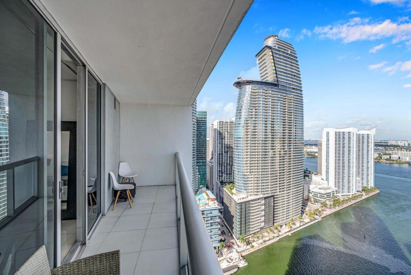 *W Icon Brickell- Luxury 2Br Highrise Corner Condo** Miami Extérieur photo